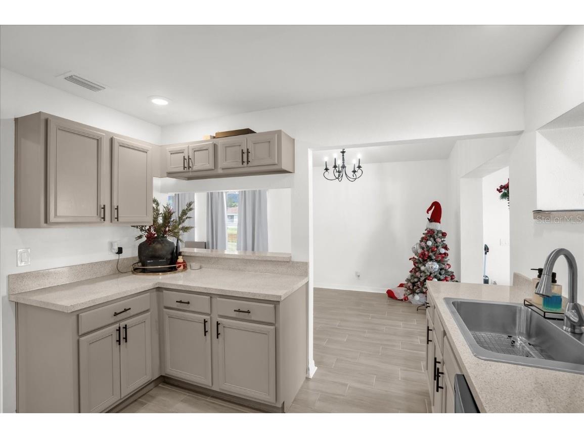 812 E. Flag Lane Kissimmee FL 34759 O6363214 image12