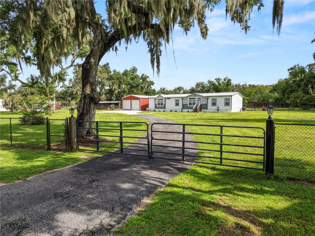812 E Keysville Road Plant City FL 33567 T3545833 image1