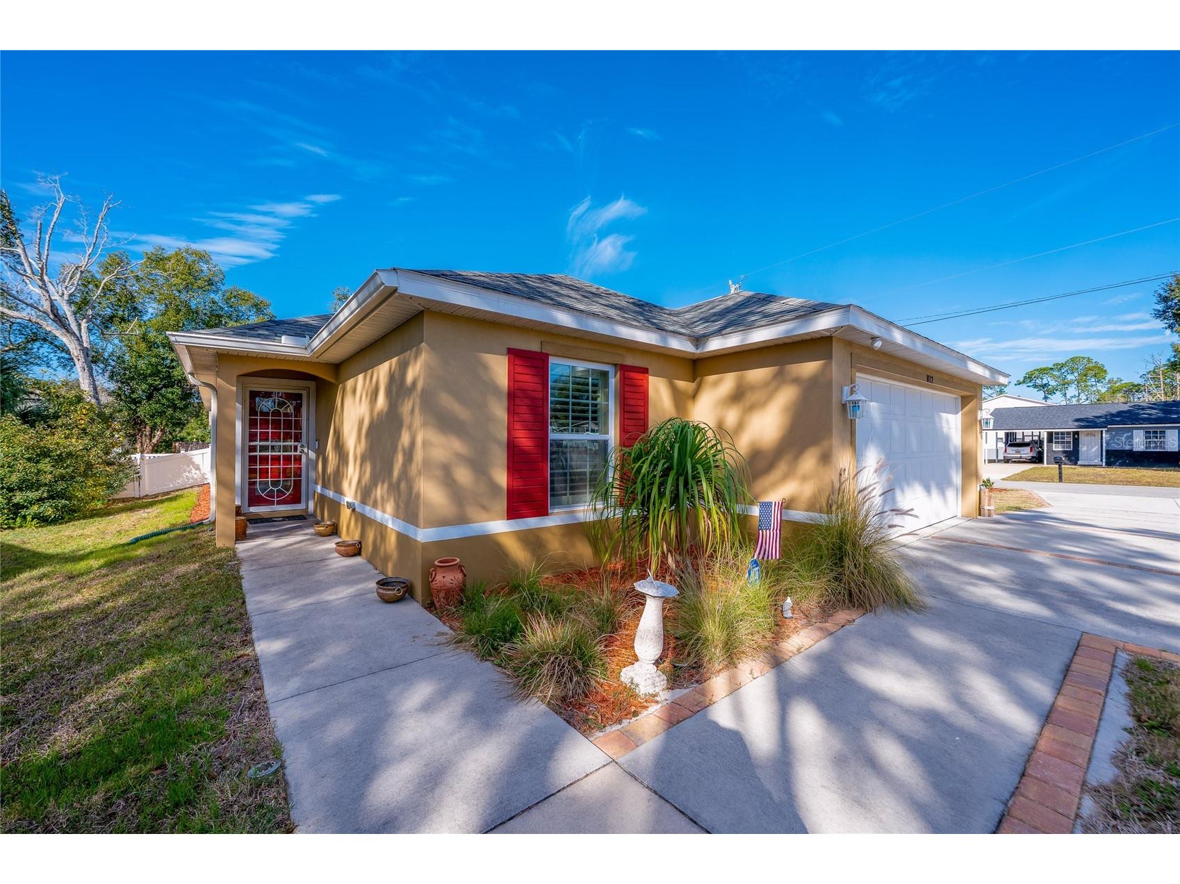 812 Hamilton Street New Smyrna Beach FL 32168 V4946825 image2