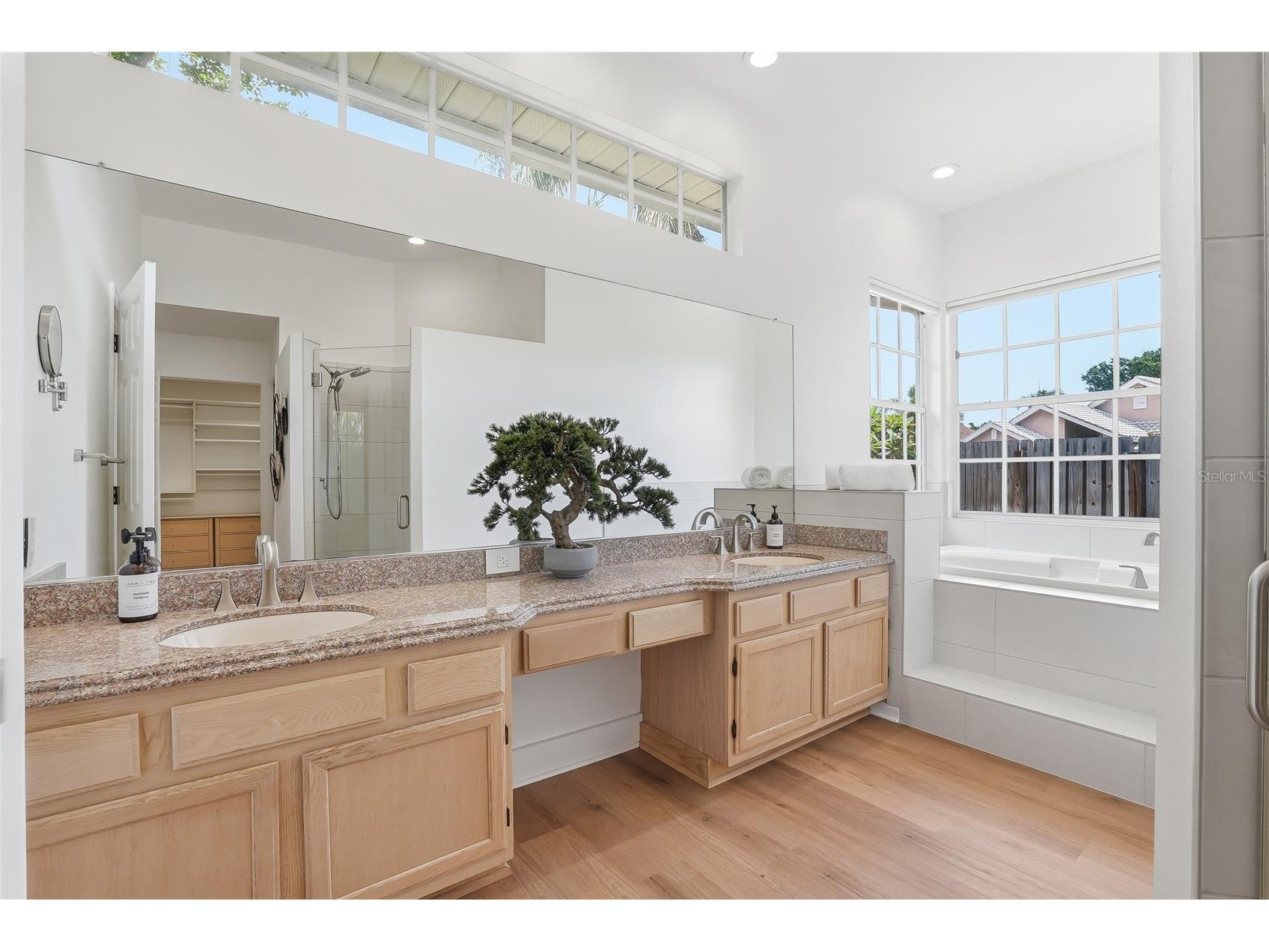 812 Live Oak Terrace NE Saint Petersburg FL 33703 TB8508007 image11