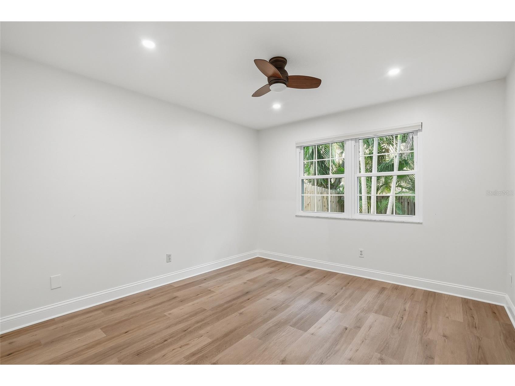 812 Live Oak Terrace NE Saint Petersburg FL 33703 TB8508007 image17