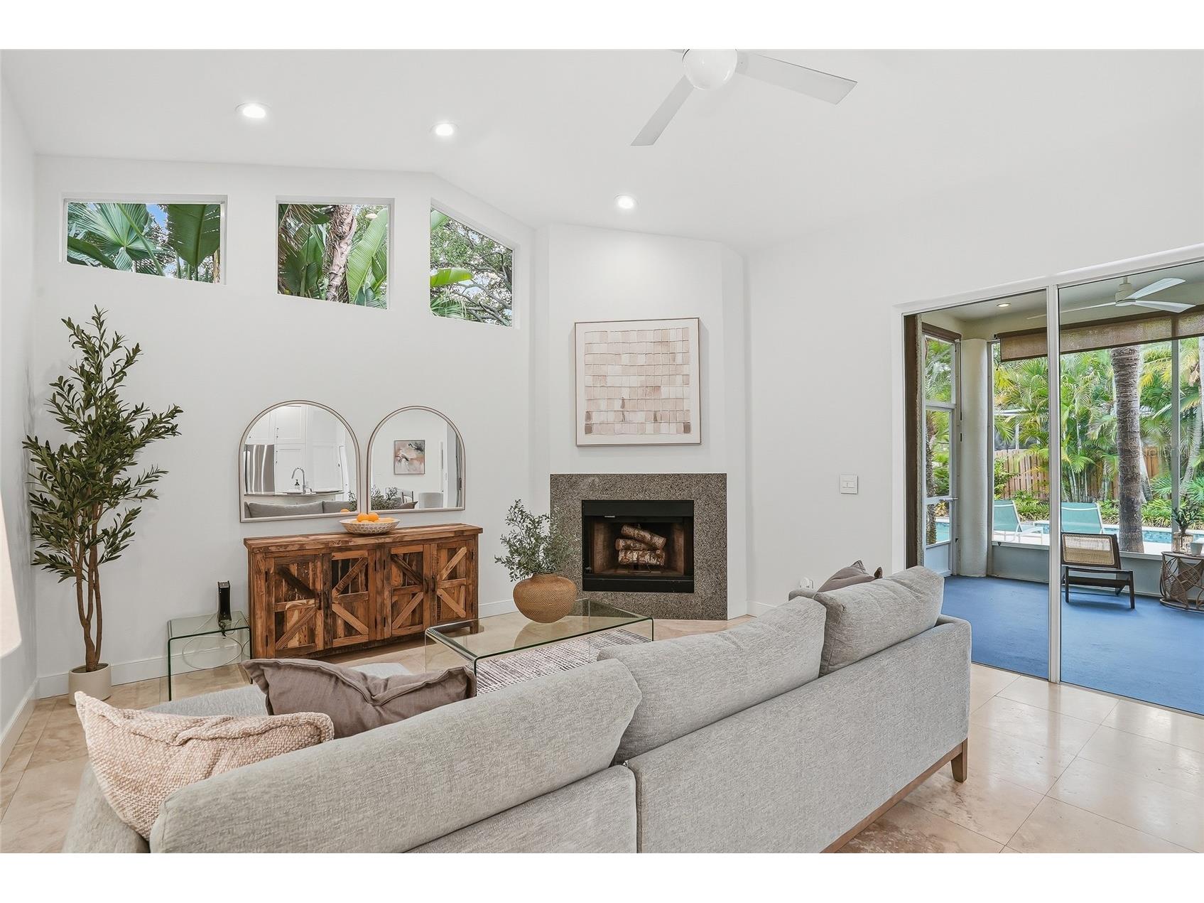 812 Live Oak Terrace NE Saint Petersburg FL 33703 TB8508007 image28