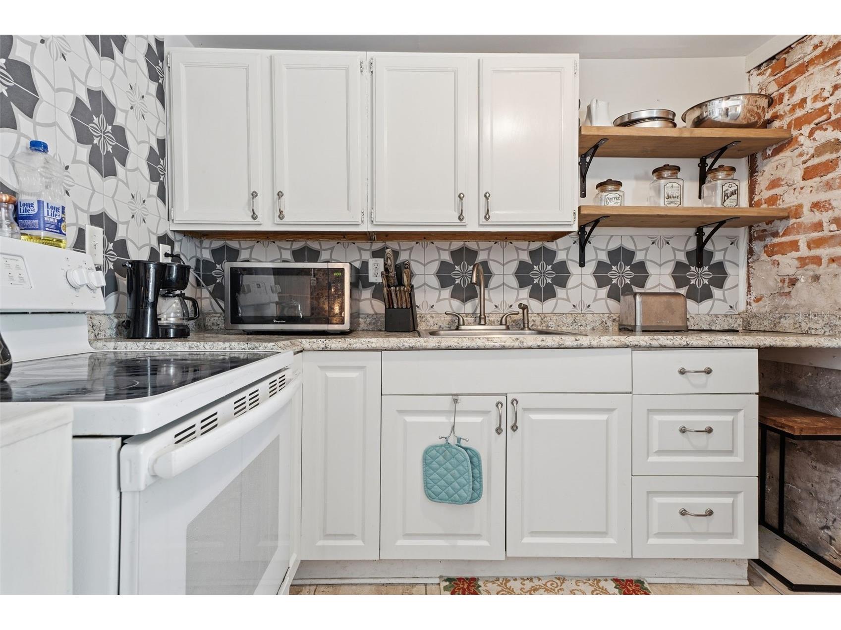 812 Sanford Avenue Sanford FL 32771 OM722492 image60