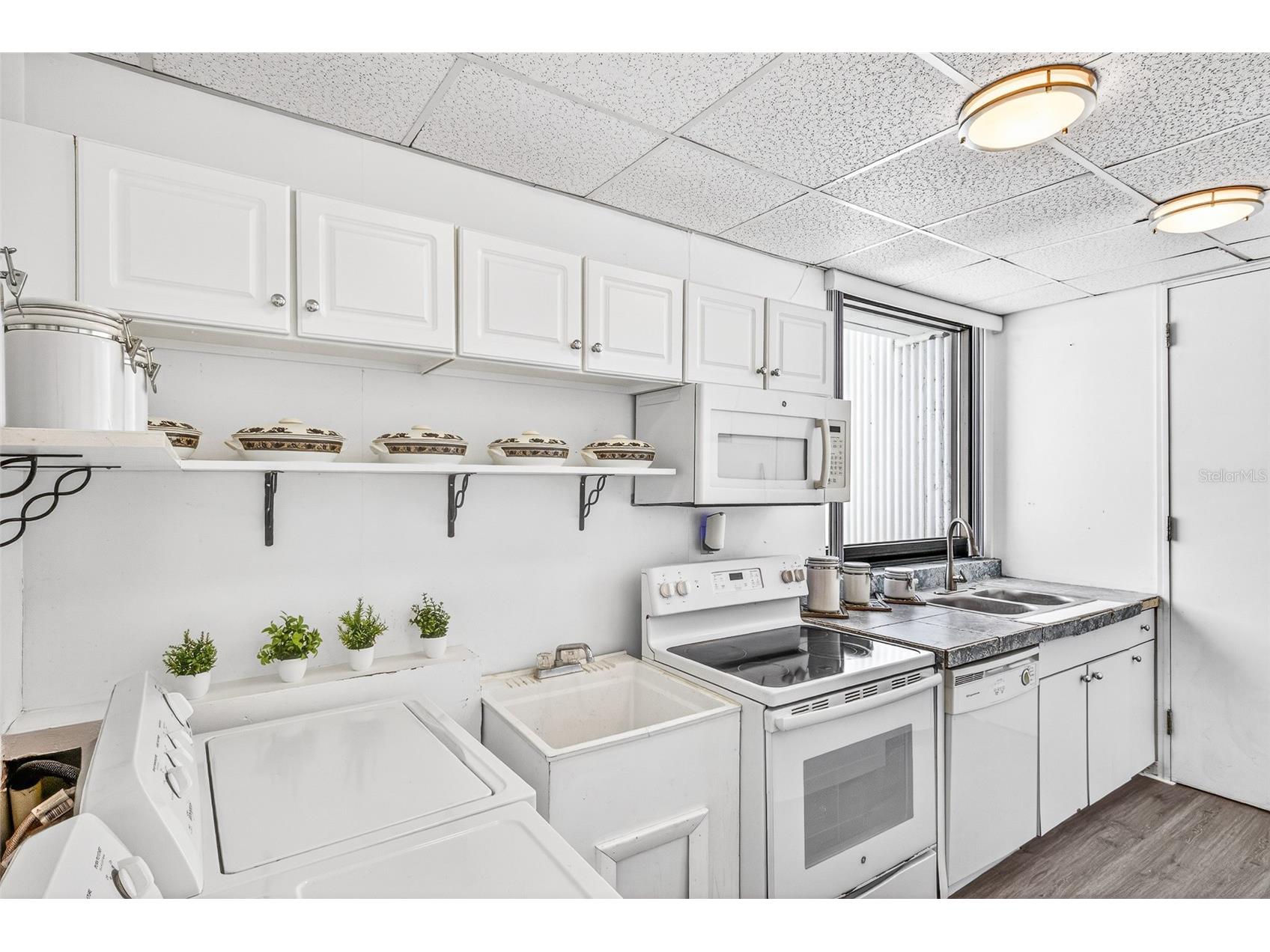 812 Sweetwater Club Boulevard Longwood FL 32779 - PRIVATE LAKE & LAKE BRANTLEY O6370385 image48