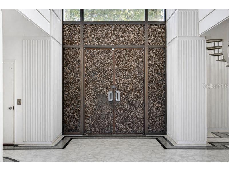 812 Sweetwater Club Boulevard Longwood FL 32779 - PRIVATE LAKE & LAKE BRANTLEY O6370385 image7