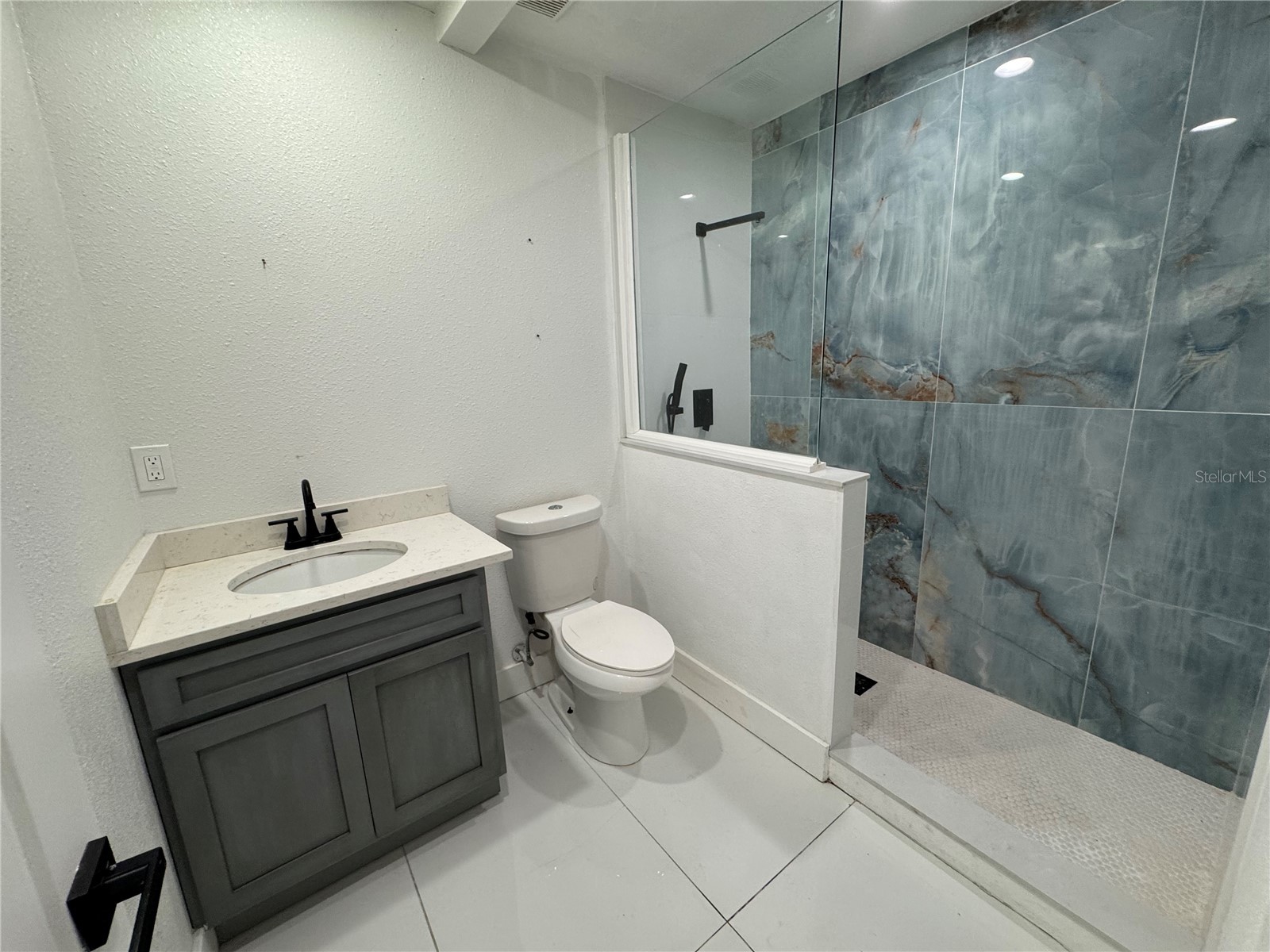 812 Tropical Drive Bradenton FL 34208 TB8527655 image24