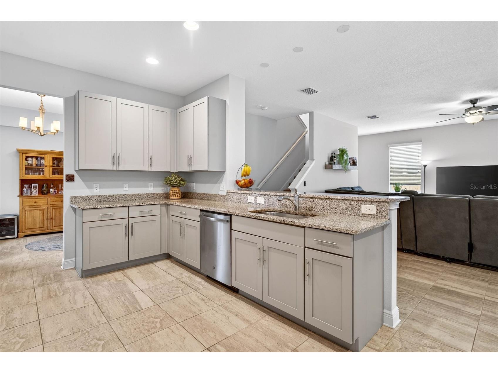 812 W Ohio Avenue Tampa FL 33603 TB8495220 image9
