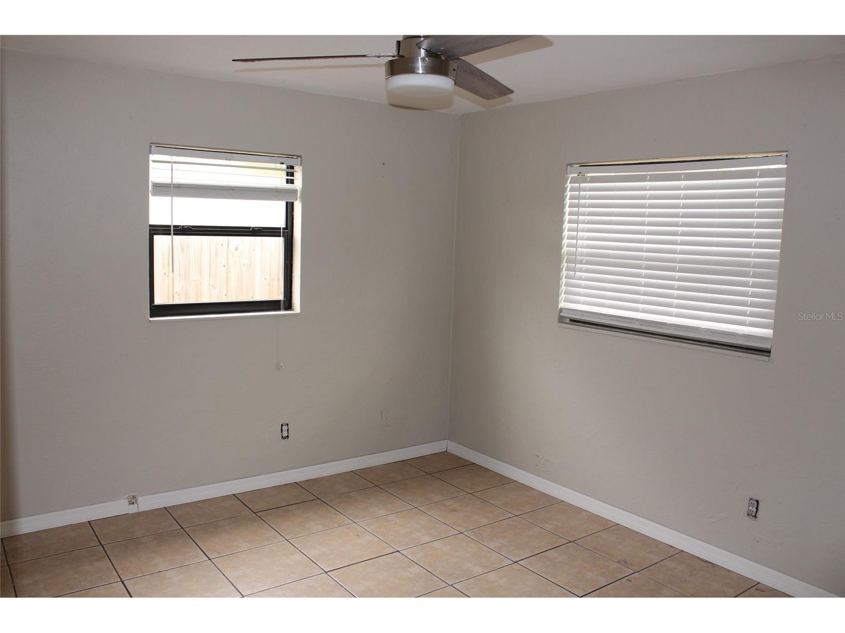 8120 7th Street N Saint Petersburg FL 33702 TB8480977 image10