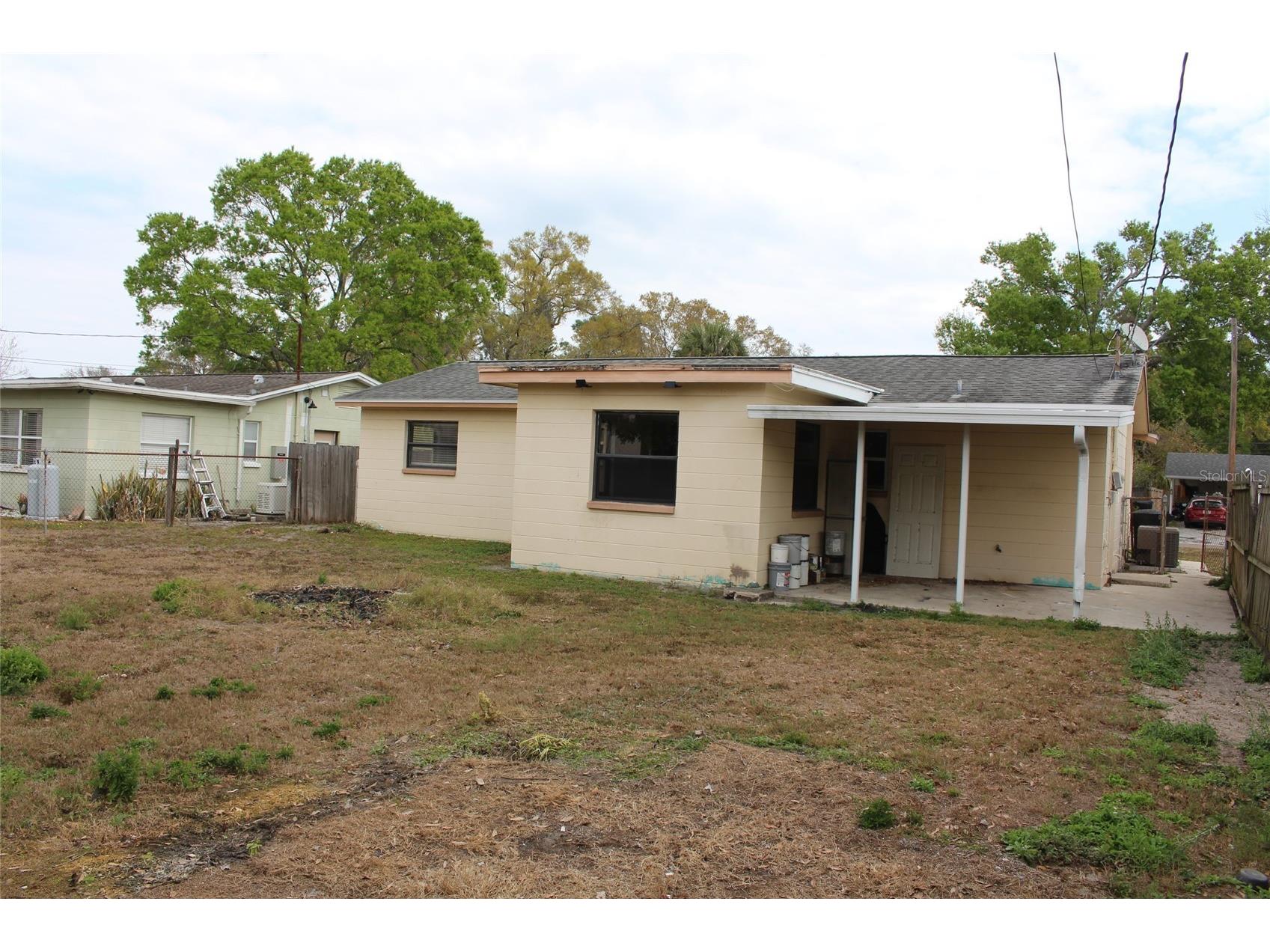 8120 7th Street N Saint Petersburg FL 33702 TB8480977 image16