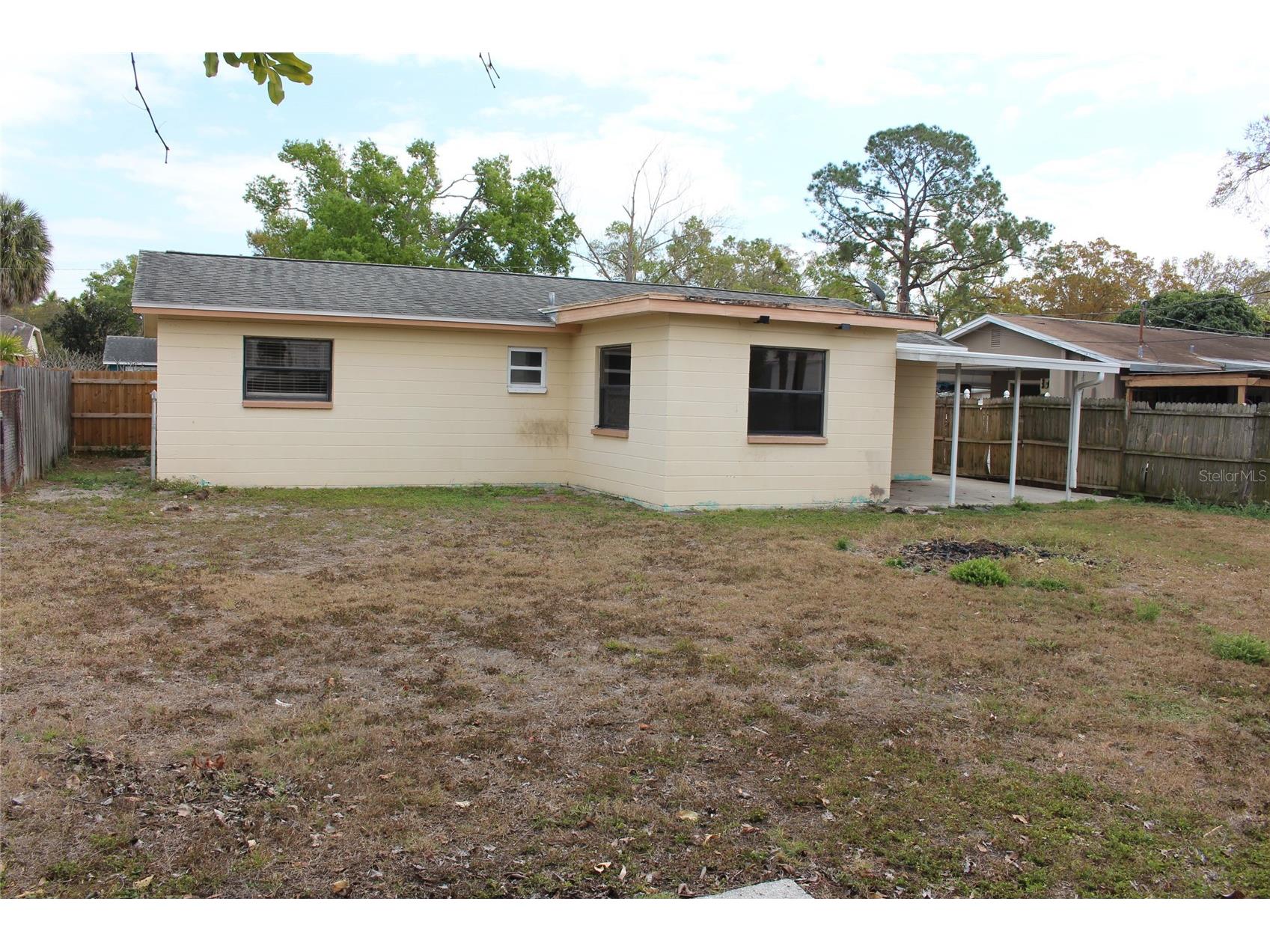 8120 7th Street N Saint Petersburg FL 33702 TB8480977 image17