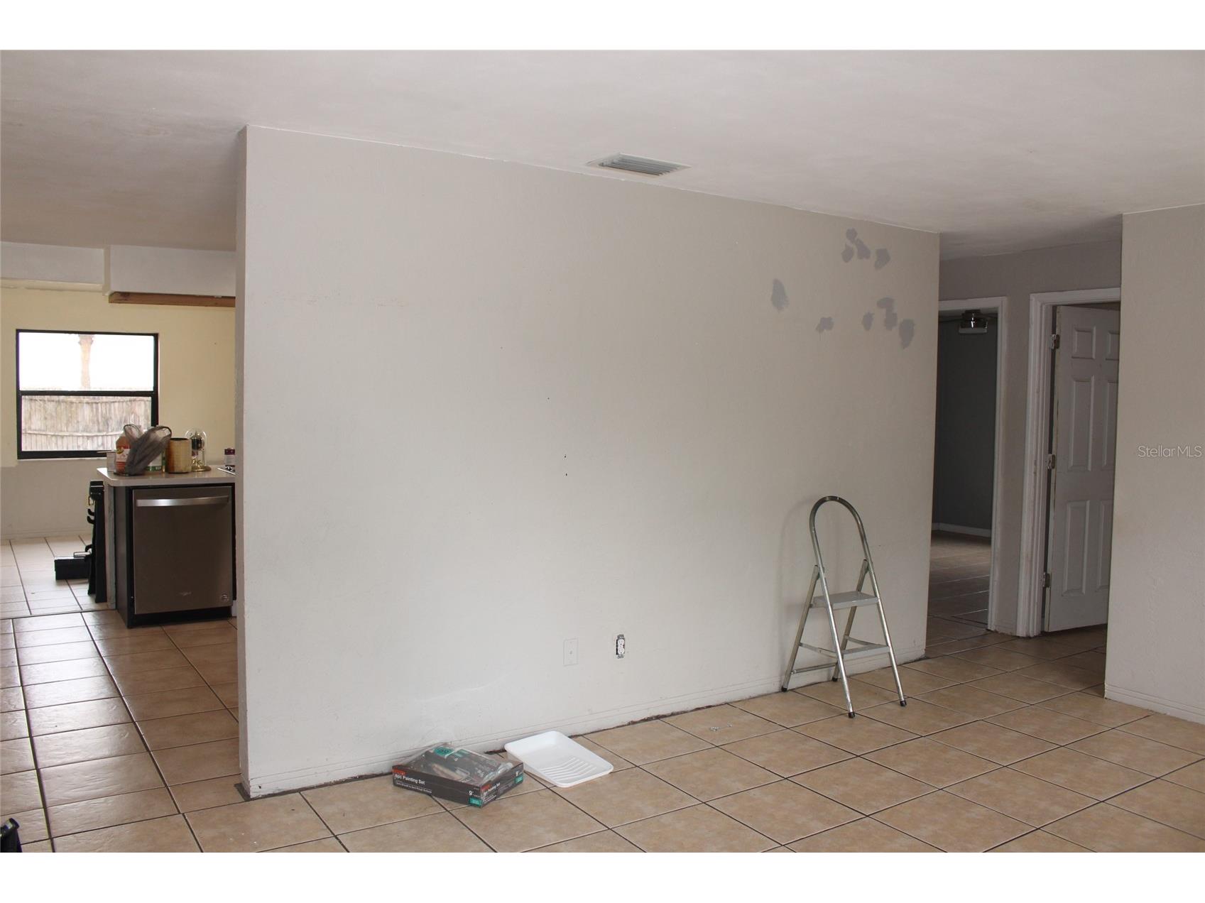 8120 7th Street N Saint Petersburg FL 33702 TB8480977 image4