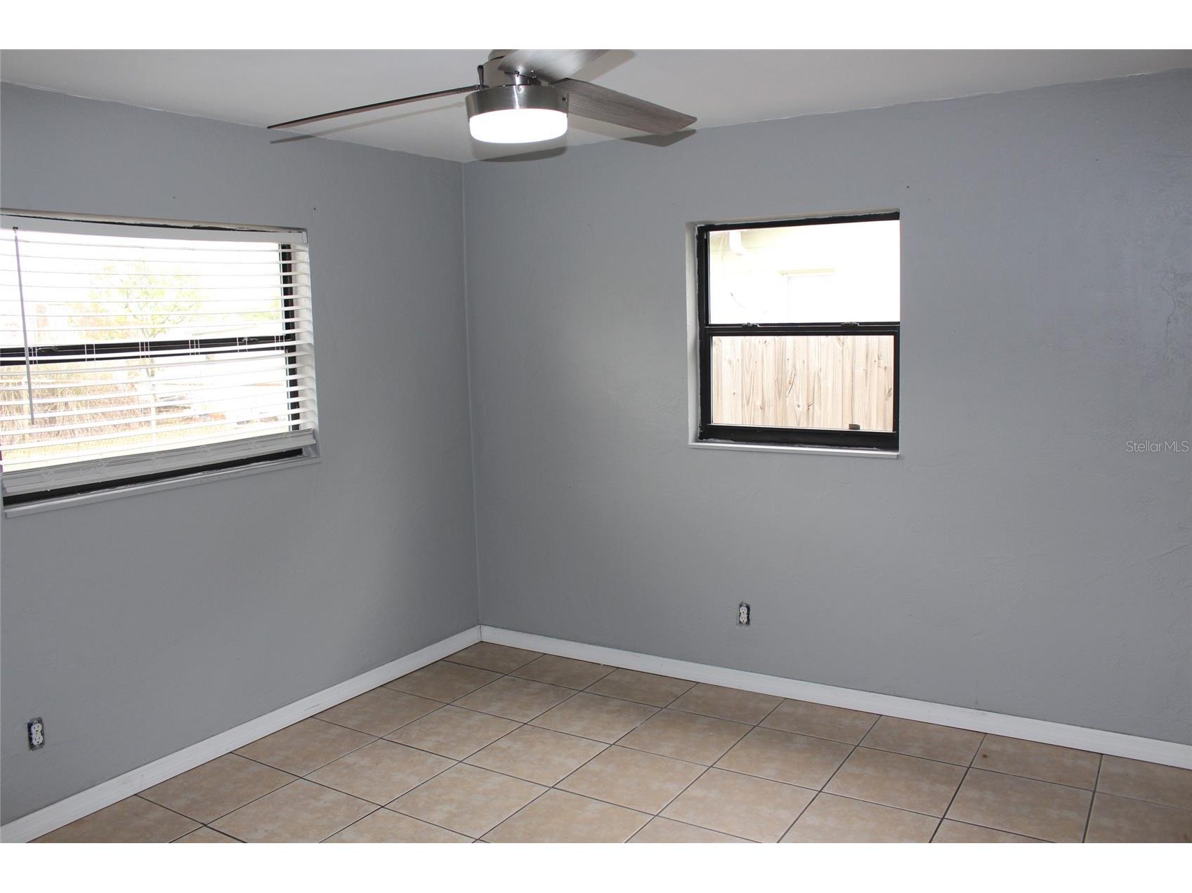 8120 7th Street N Saint Petersburg FL 33702 TB8480977 image8