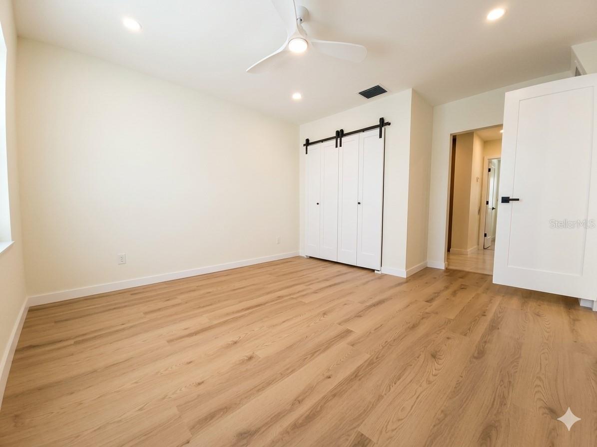 8120 7th Street N Saint Petersburg FL 33702 TB8523073 image14