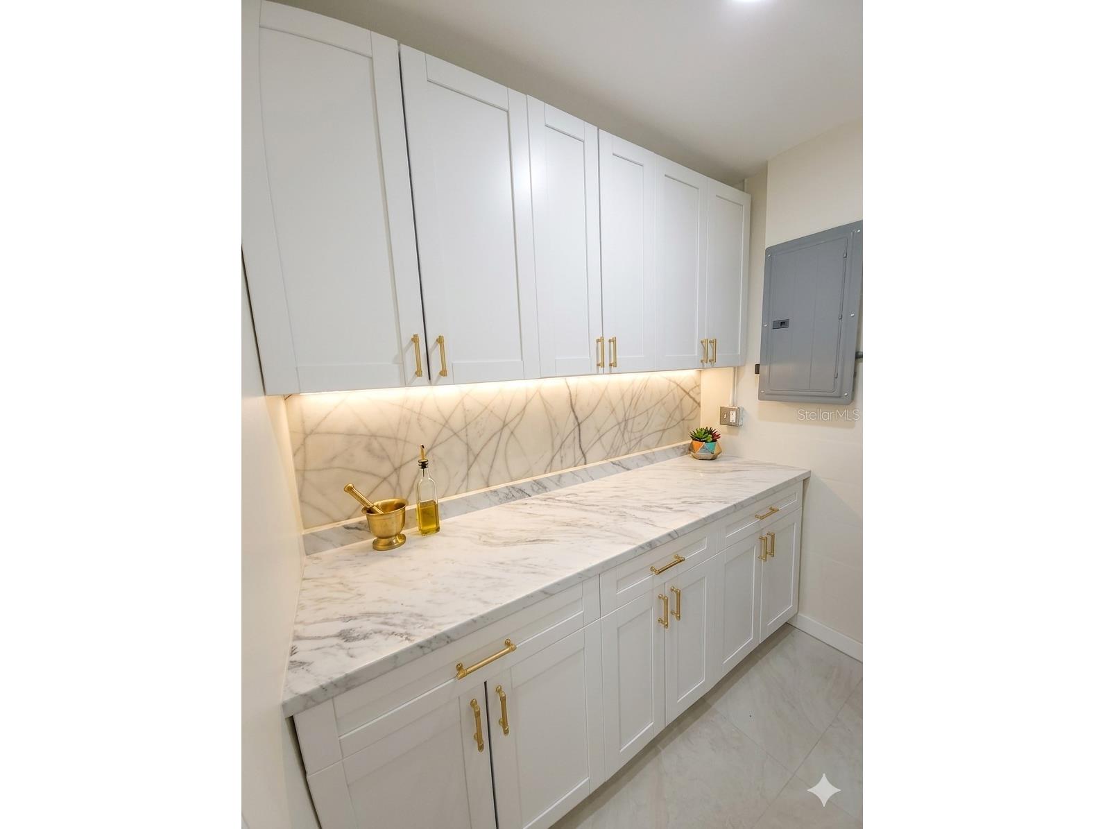 8120 7th Street N Saint Petersburg FL 33702 TB8523073 image27