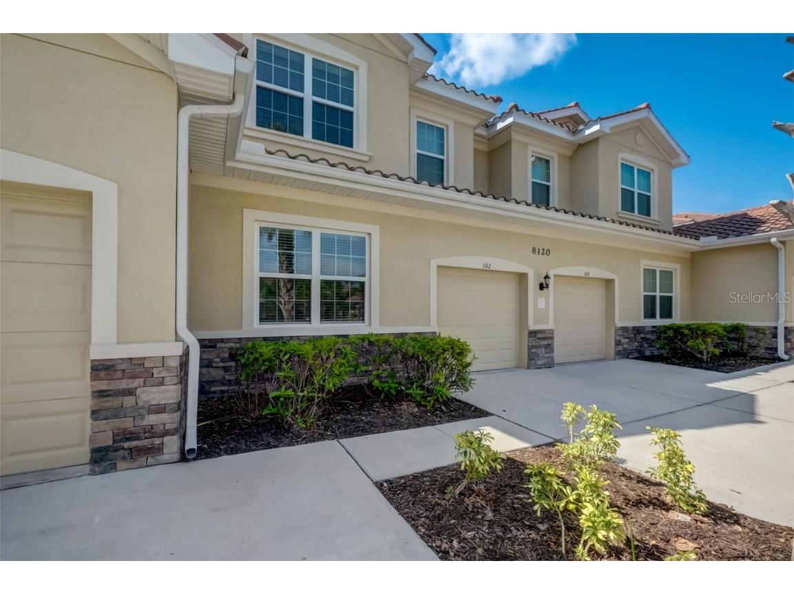 8120 Enclave Way #102 Sarasota FL 34243 A4573615 image1