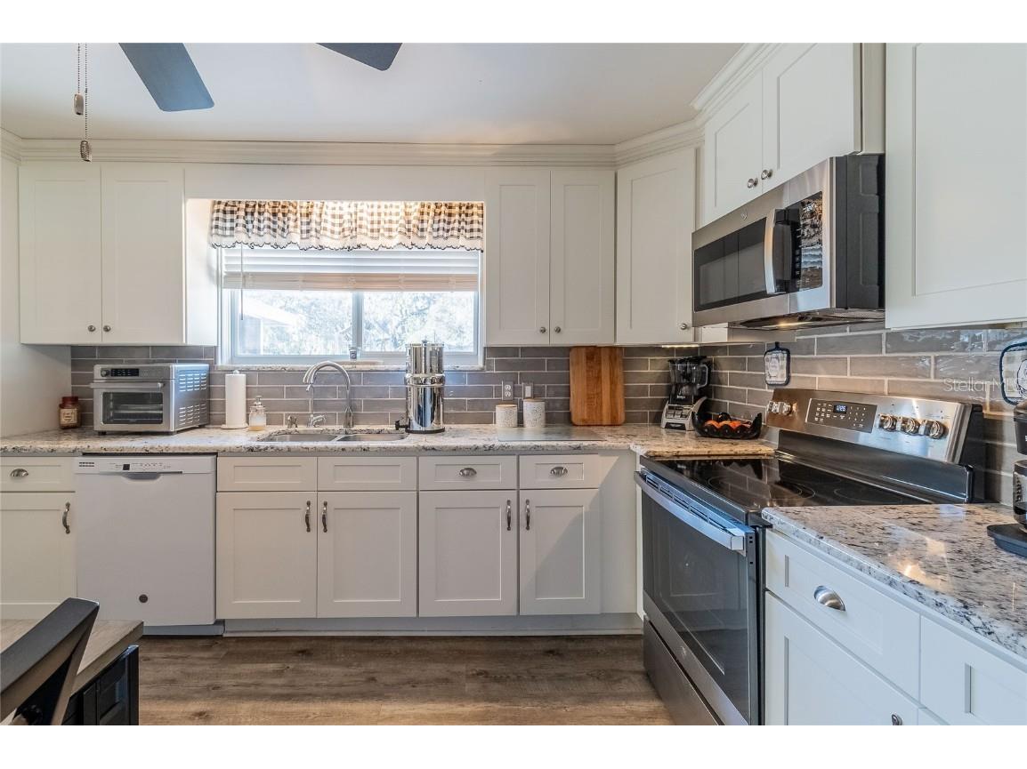 8120 N Socrum Loop Road, Lakeland, FL, 33809 MLS L4940890 Edina Realty