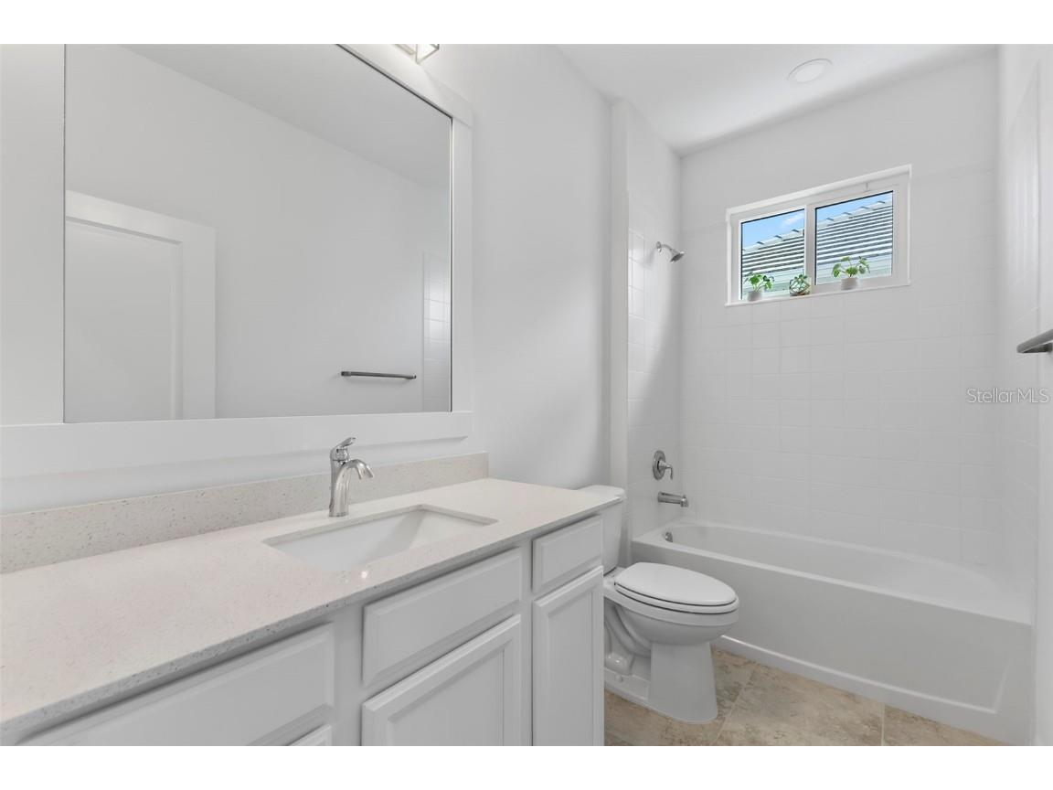 8121 Sternway Road Sarasota FL 34240 A4667132 image10