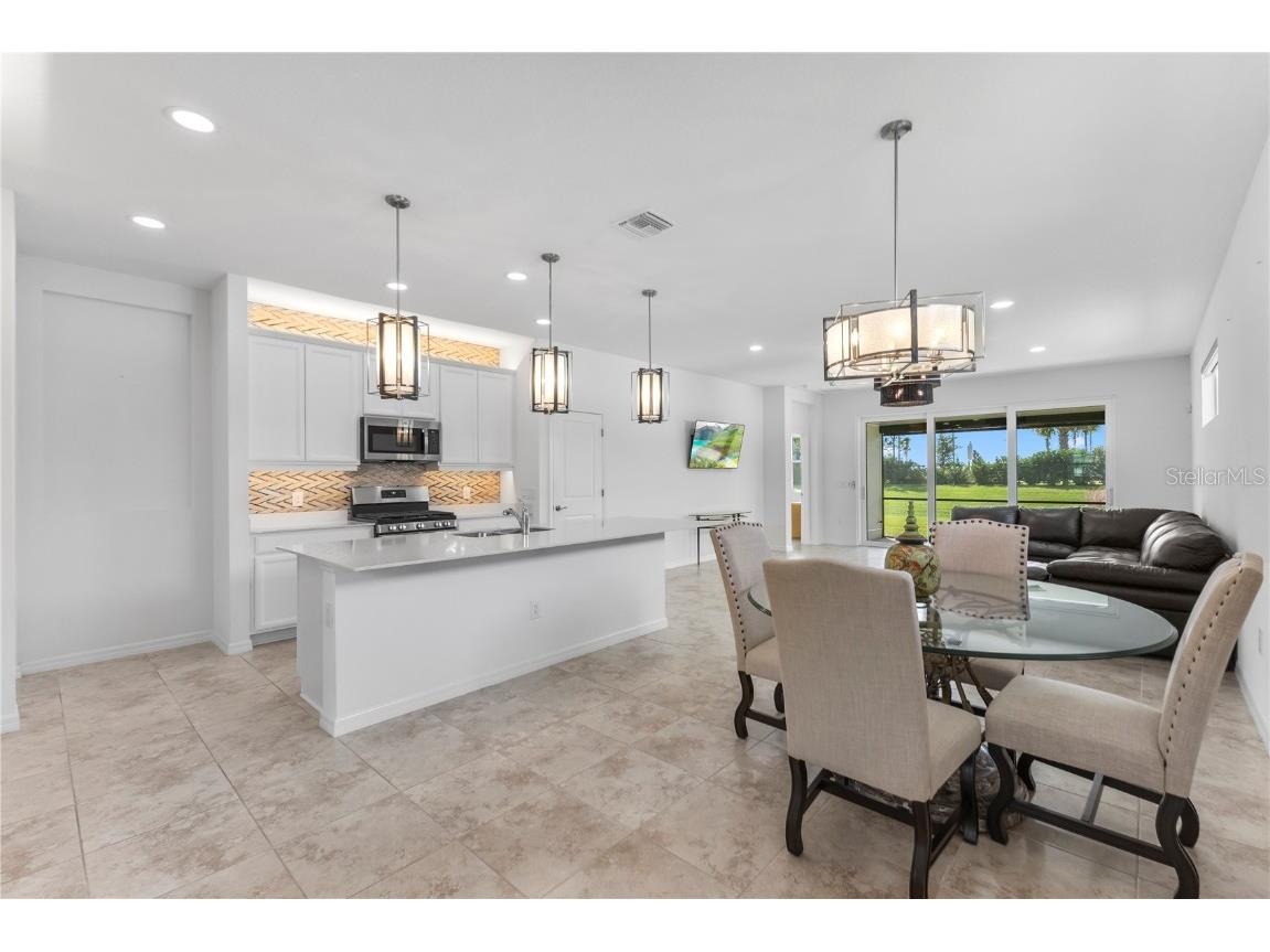 8121 Sternway Road Sarasota FL 34240 A4667132 image16