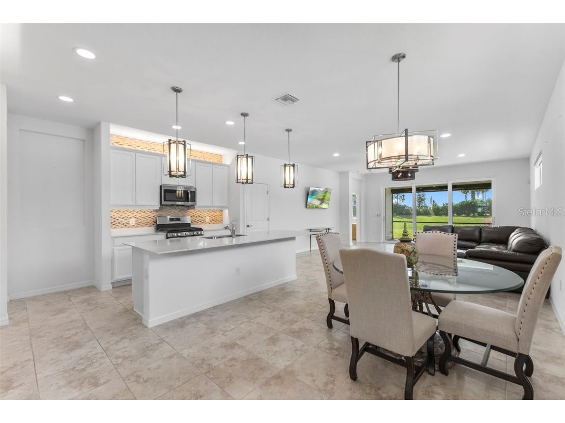 8121 Sternway Road Sarasota FL 34240 A4667132 image17