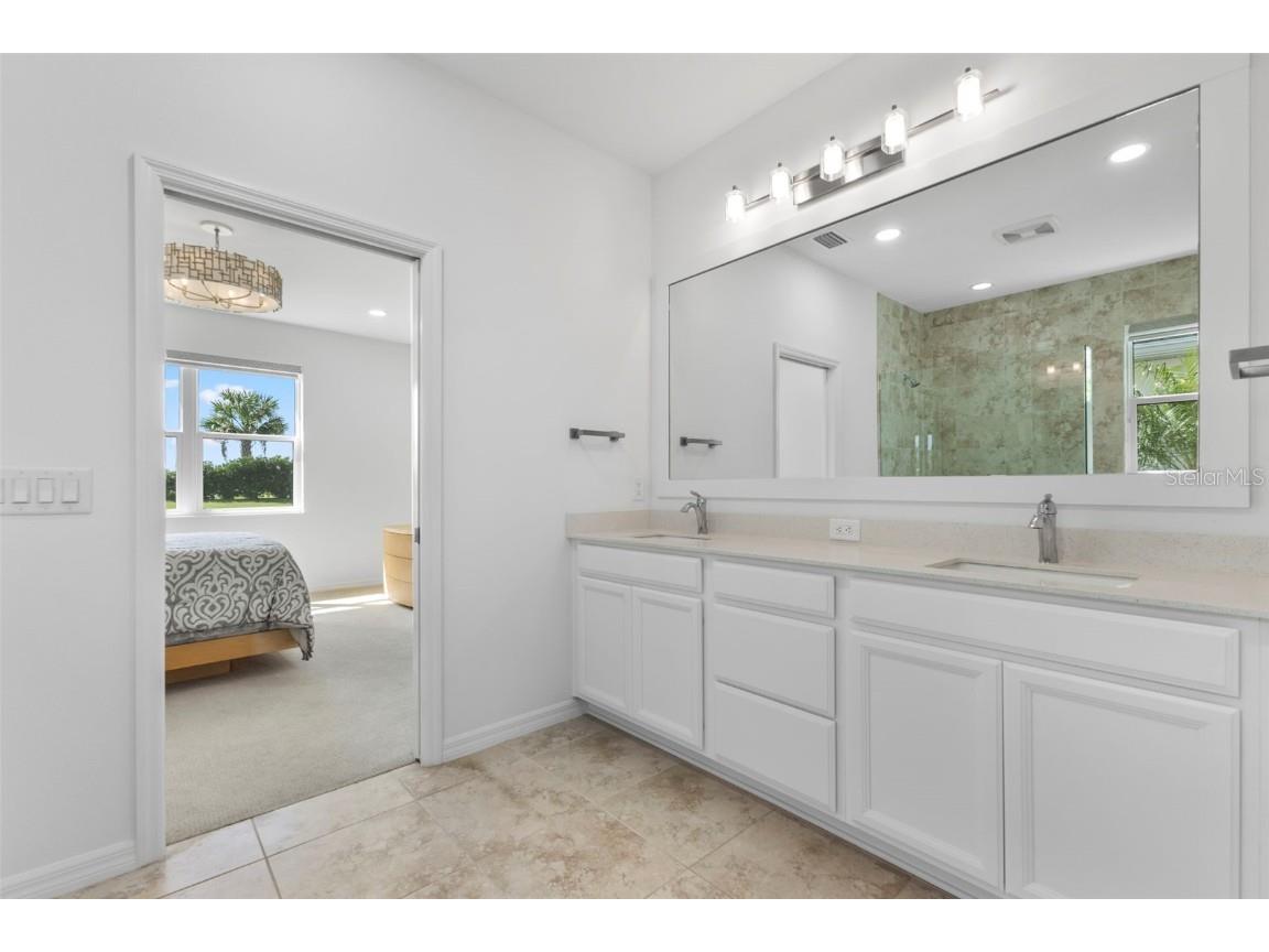 8121 Sternway Road Sarasota FL 34240 A4667132 image25