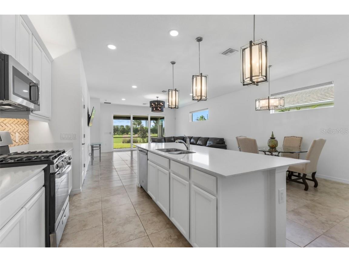 8121 Sternway Road Sarasota FL 34240 A4667132 image27