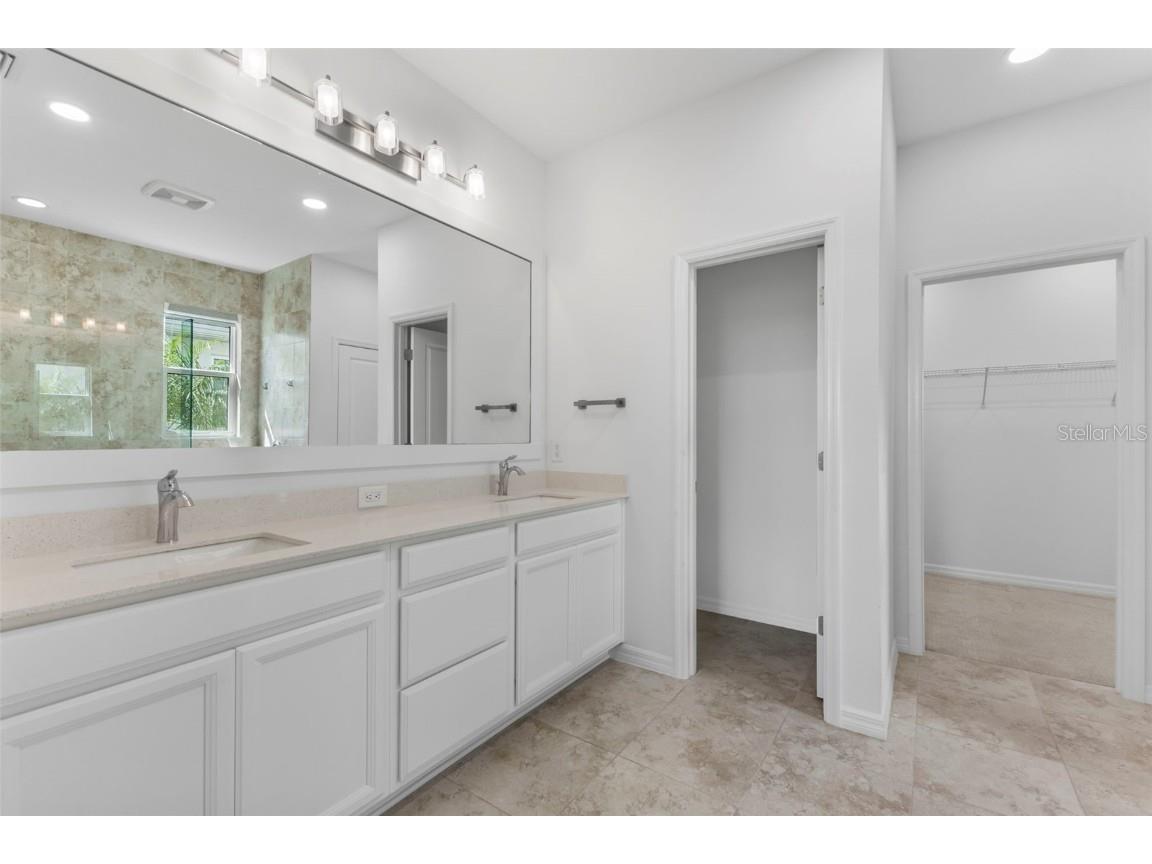 8121 Sternway Road Sarasota FL 34240 A4667132 image6