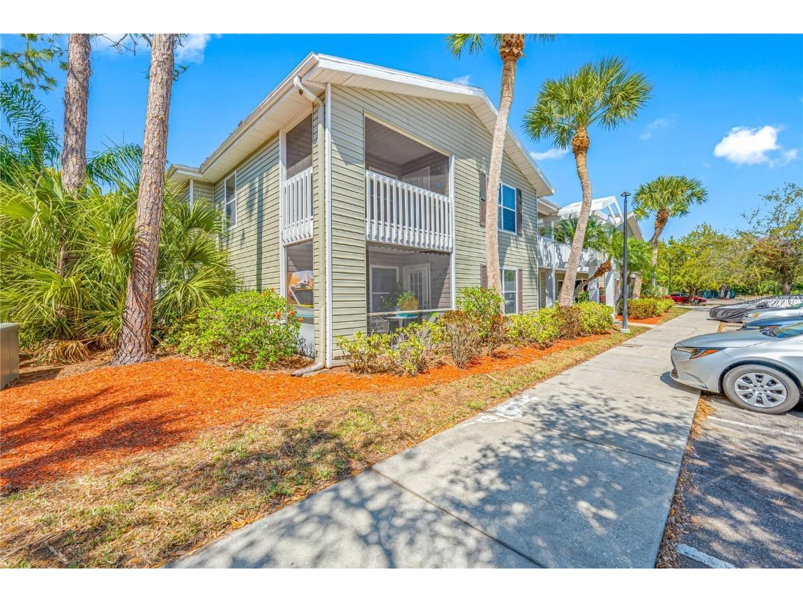 8122 45th Court E #3 Sarasota FL 34243 A4668890 image1