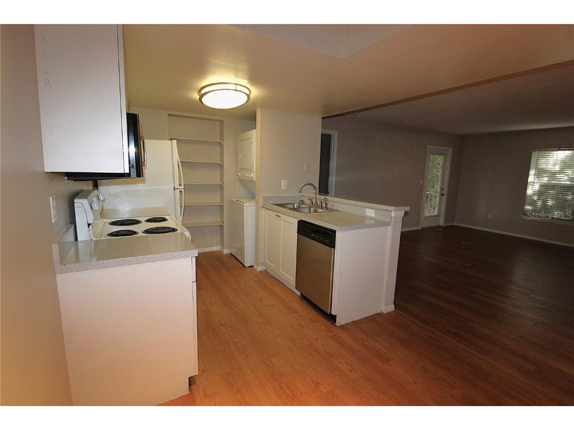 8122 45th Court E #3 Sarasota FL 34243 A4668890 image2