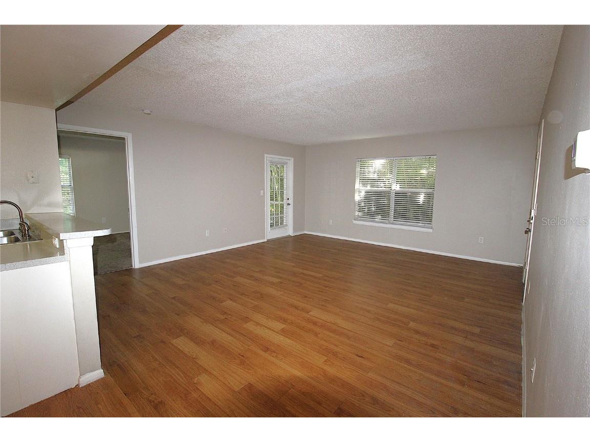 8122 45th Court E #3 Sarasota FL 34243 A4668890 image4