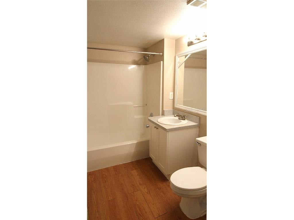 8122 45th Court E #3 Sarasota FL 34243 A4668890 image8