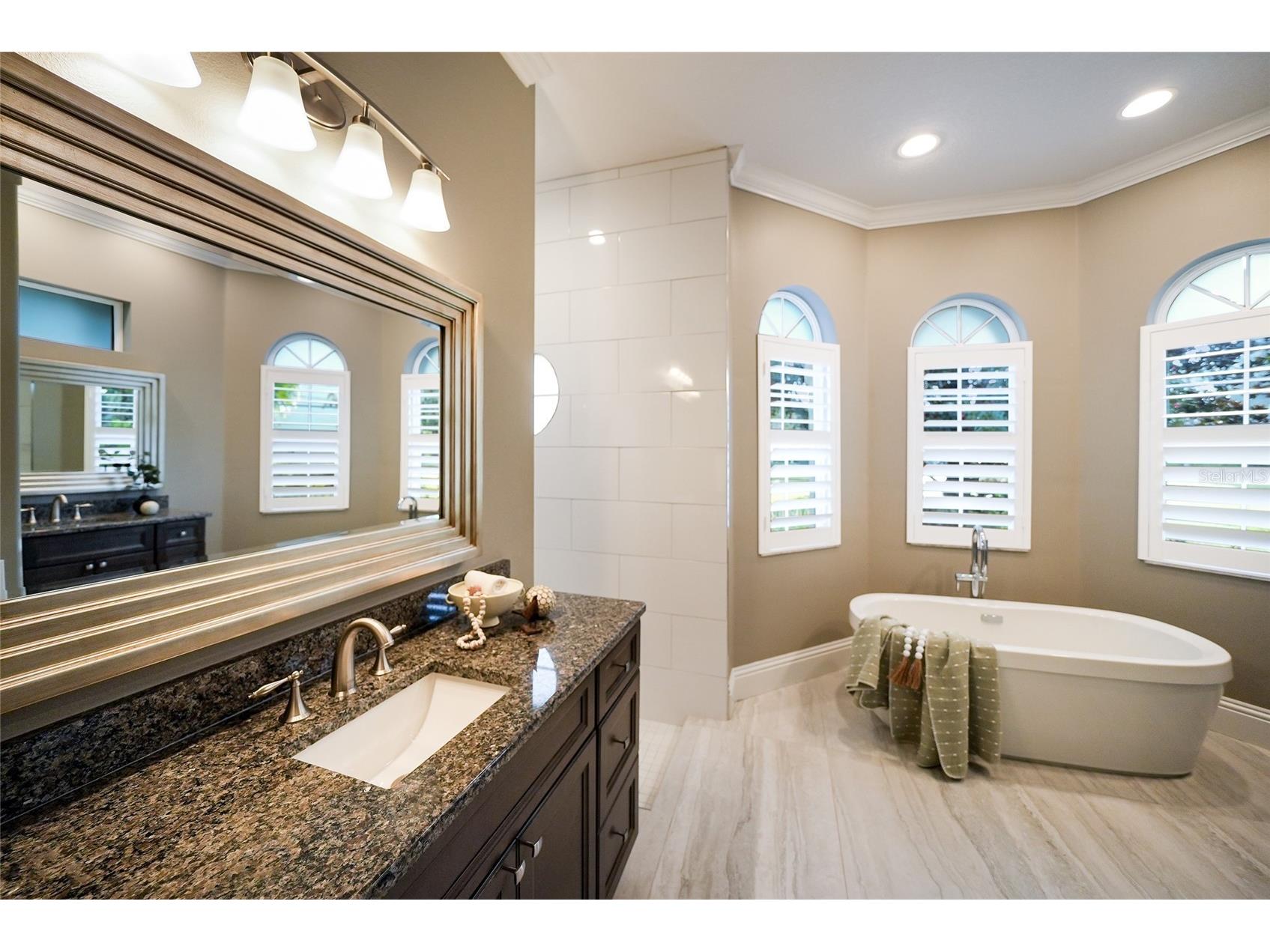 8122 Lone Tree Glen Lakewood Ranch FL 34202 A4699545 image35