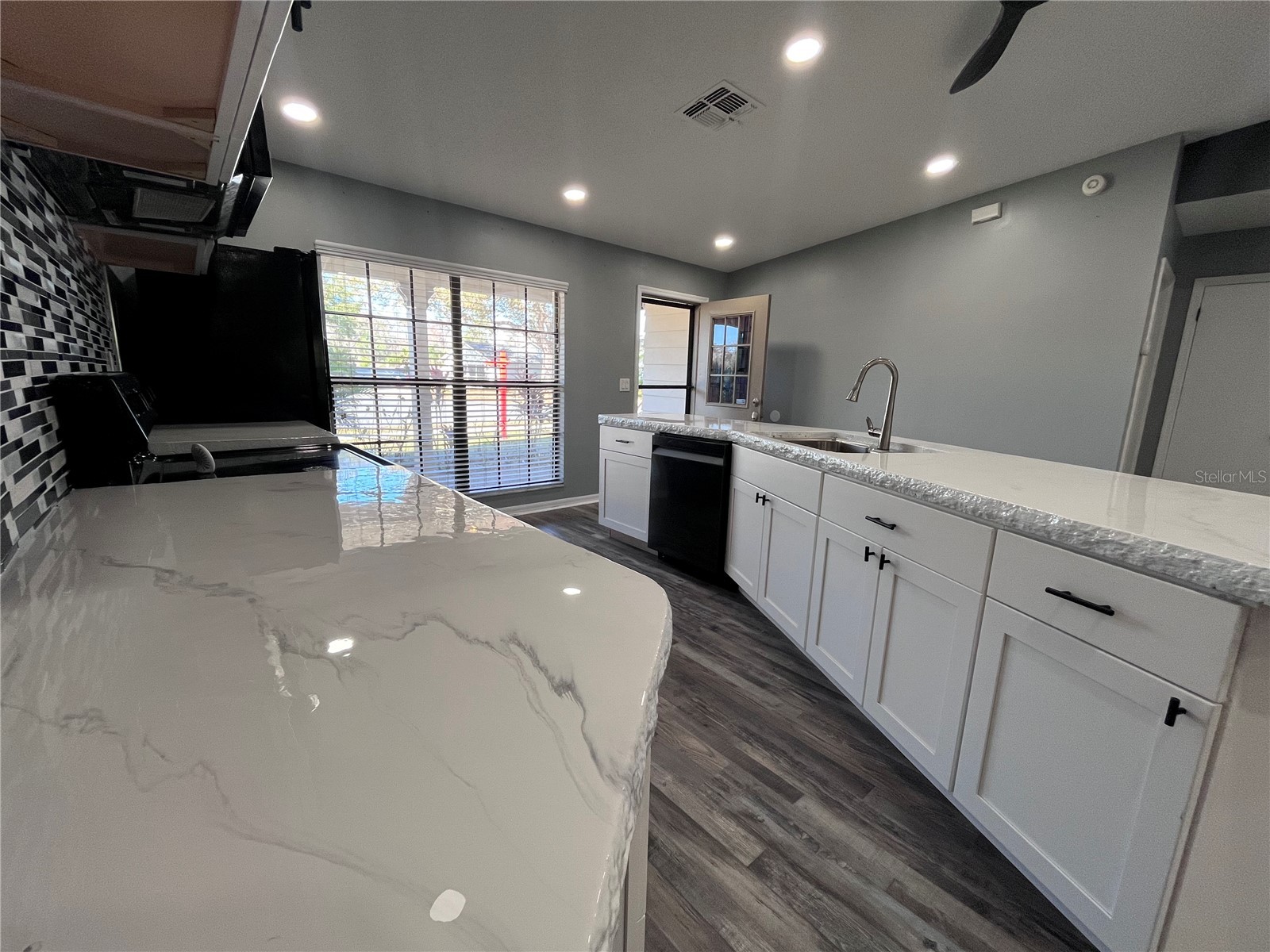 8122 Matthew Drive New Port Richey FL 34653 W7876989 image5
