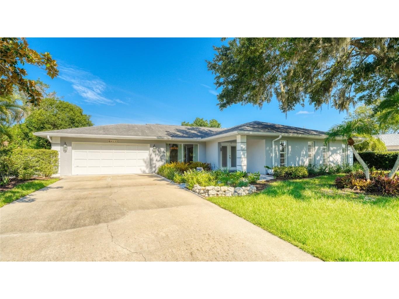 8122 Timber Lake Lane Sarasota FL 34243 A4611788 image1