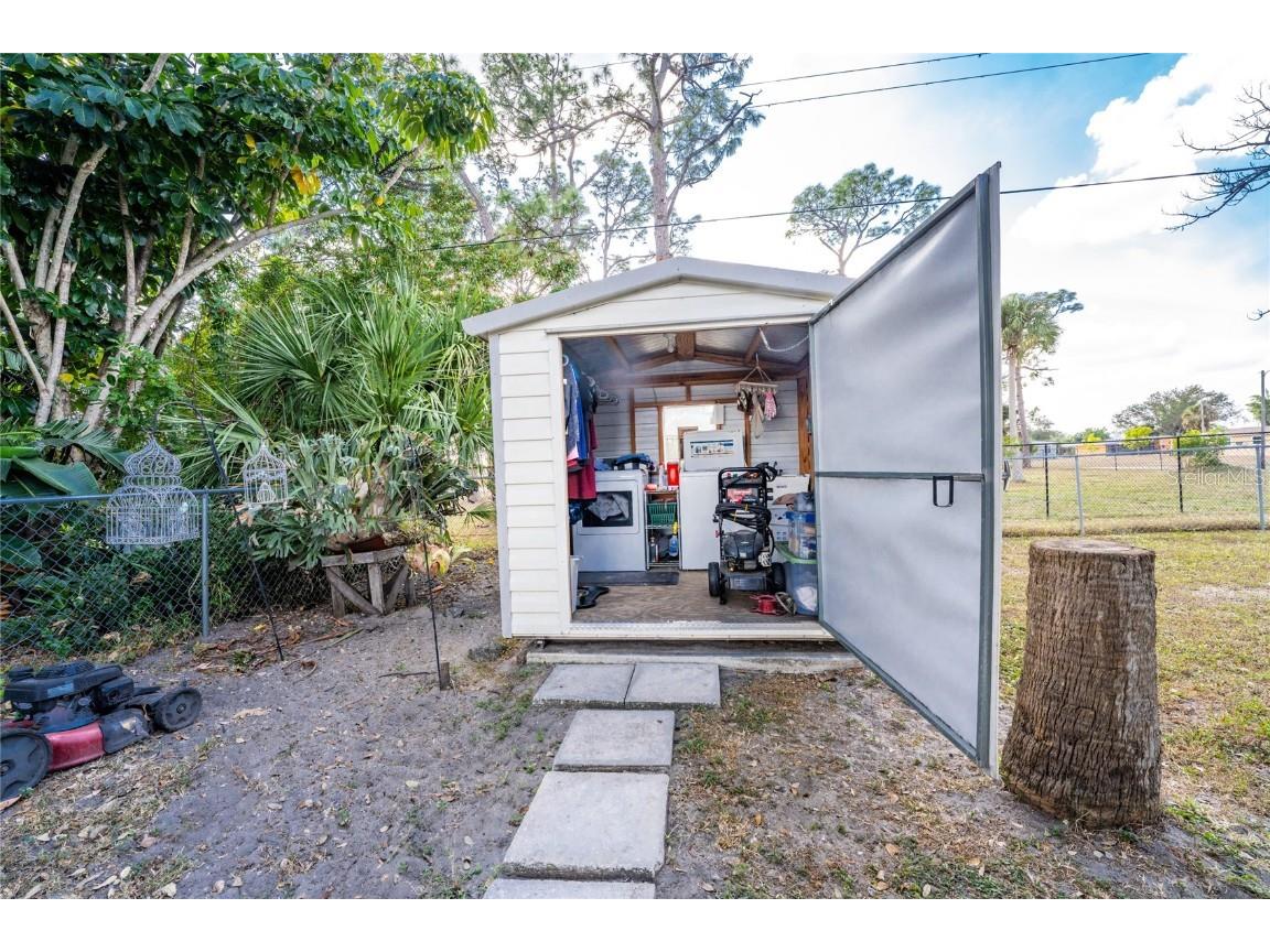 8123 Herbison Avenue North Port FL 34287 C7518301 image37