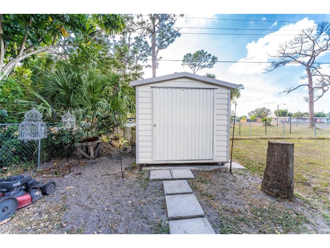 8123 Herbison Avenue North Port FL 34287 C7518301 image38