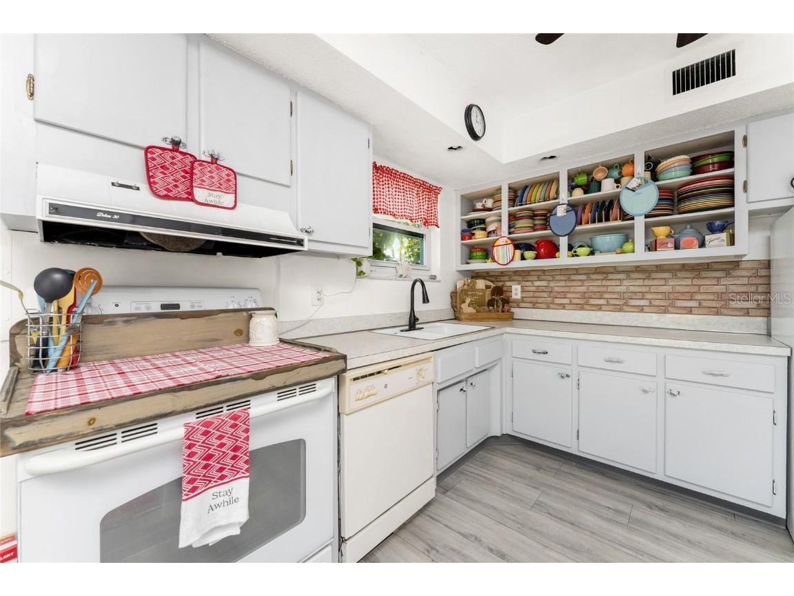 8123 Herbison Avenue North Port FL 34287 C7518301 image9