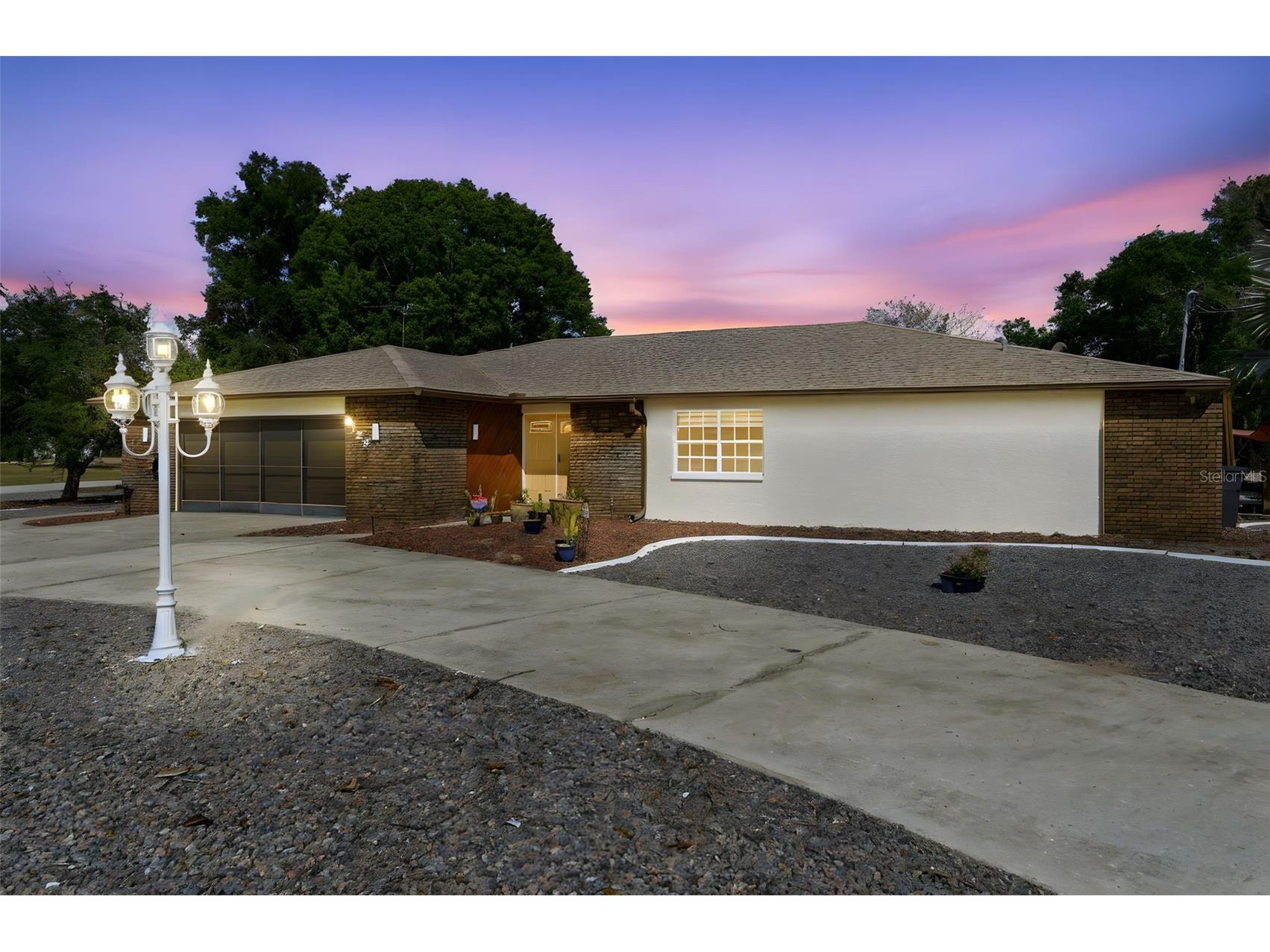 8123 River Country Drive Weeki Wachee FL 34607 W7880998 image2