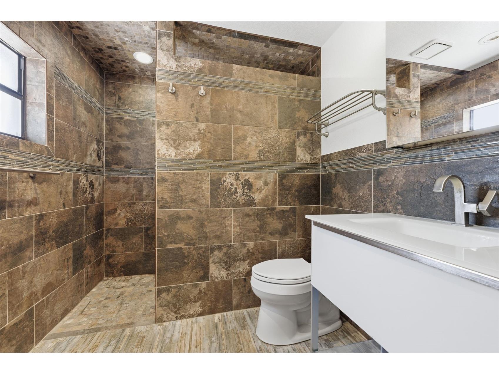 8123 River Country Drive Weeki Wachee FL 34607 W7880998 image43