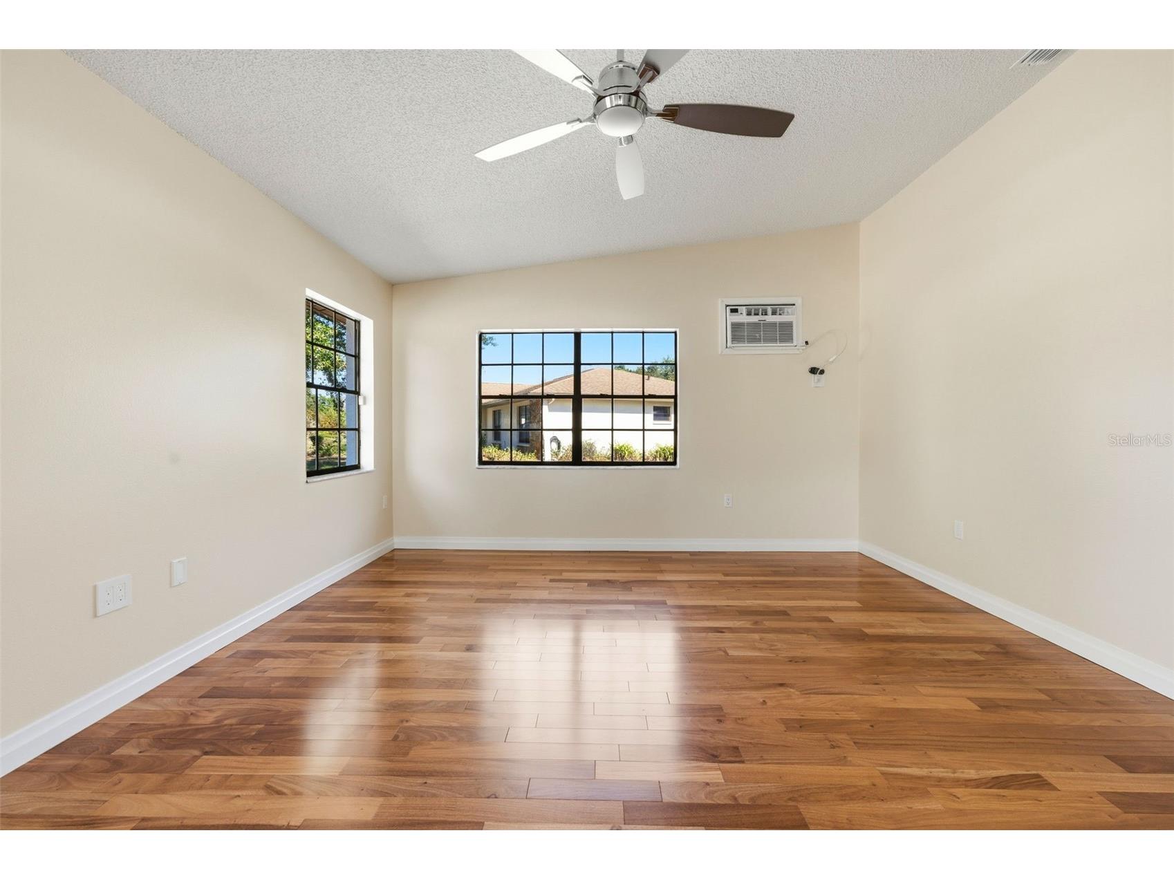 8123 River Country Drive Weeki Wachee FL 34607 W7880998 image54