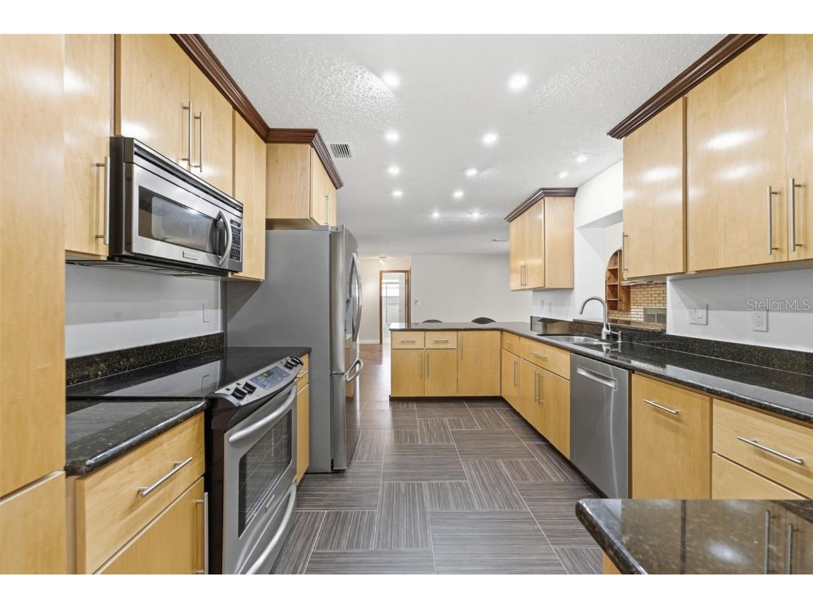 8123 River Country Drive Weeki Wachee FL 34607 W7880998 image36