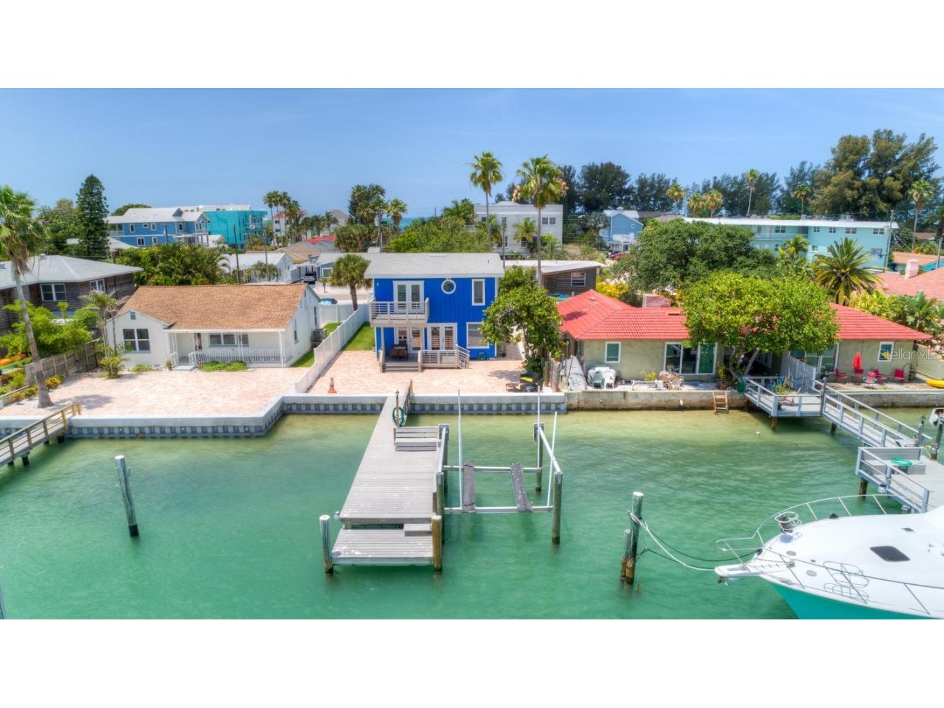 8125 Bayshore Drive Treasure Island FL 33706 U8196016 image1