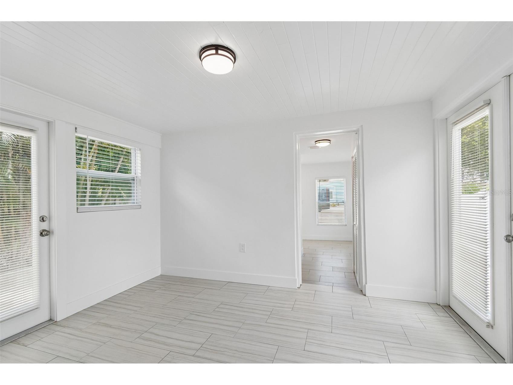 8125 Bayshore Drive Treasure Island FL 33706 TB8525917 image19