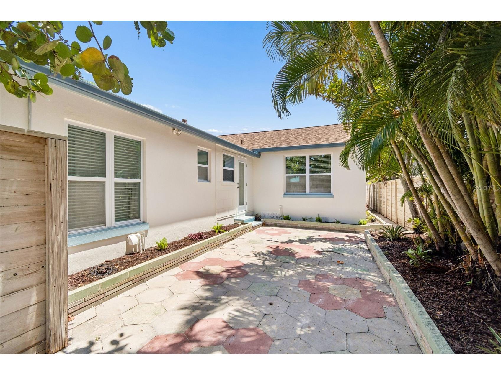 8125 Bayshore Drive Treasure Island FL 33706 TB8525917 image21