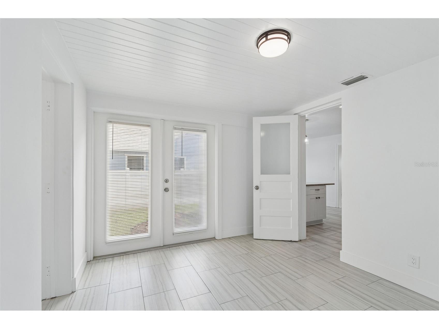 8125 Bayshore Drive Treasure Island FL 33706 TB8525917 image23