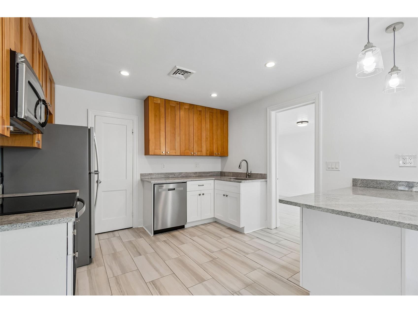 8125 Bayshore Drive Treasure Island FL 33706 TB8525917 image25