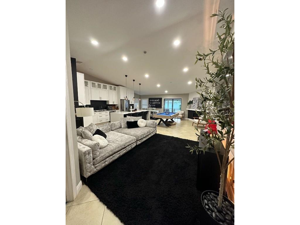 8127 Lesia Circle Orlando FL 32835 O6368755 image4