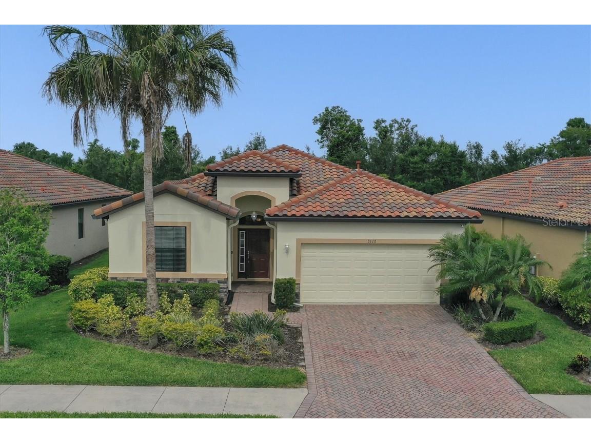 8128 36th Street E Sarasota FL 34243 A4568199 image1