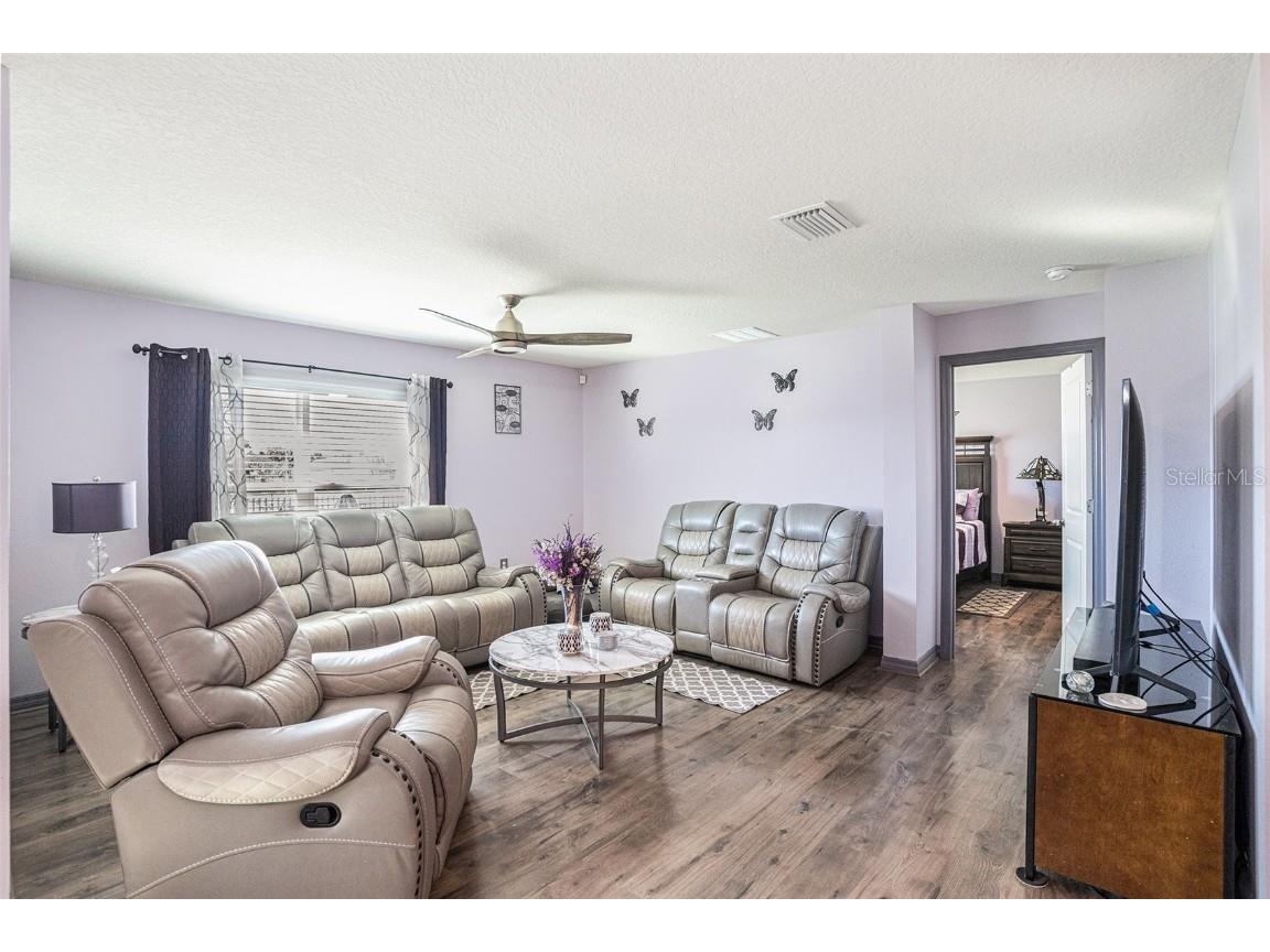 813 18th Avenue SE Ruskin FL 33570 TB8438916 image3