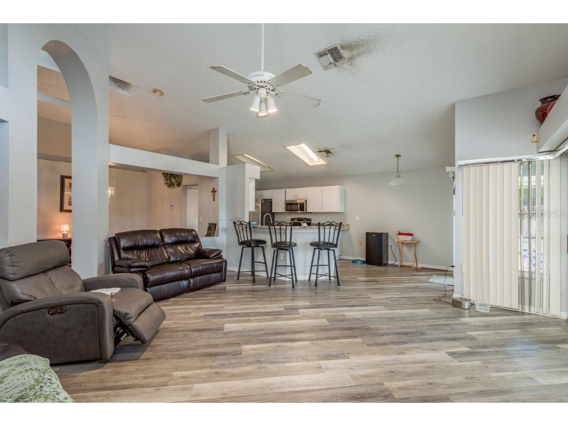 813 Crestridge Drive Tarpon Springs FL 34688 TB8427962 image10