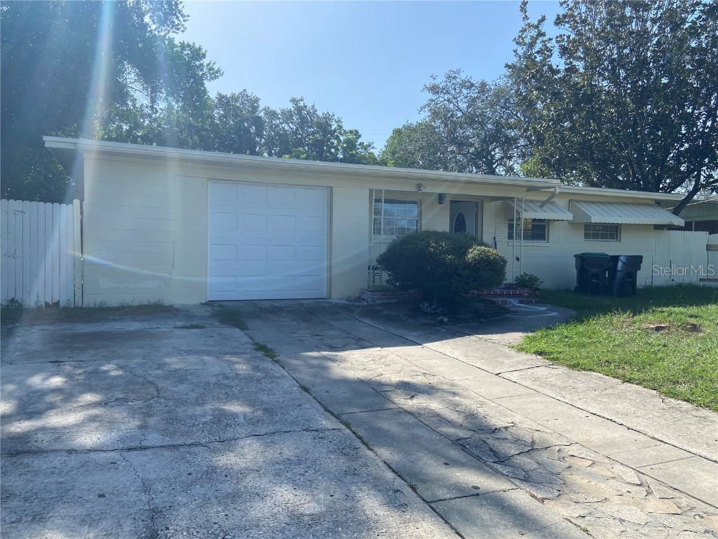 813 Governors Avenue Orlando FL 32808 O6113782 image1